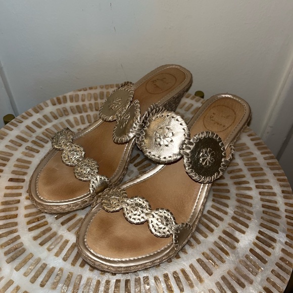 Shelby Wedge - Picture 2 of 5